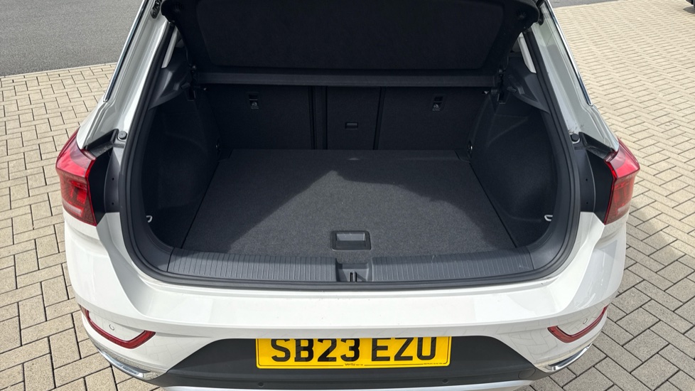 Volkswagen T-Roc 1.5 TSI Style 5dr Petrol Hatchback - Image 4
