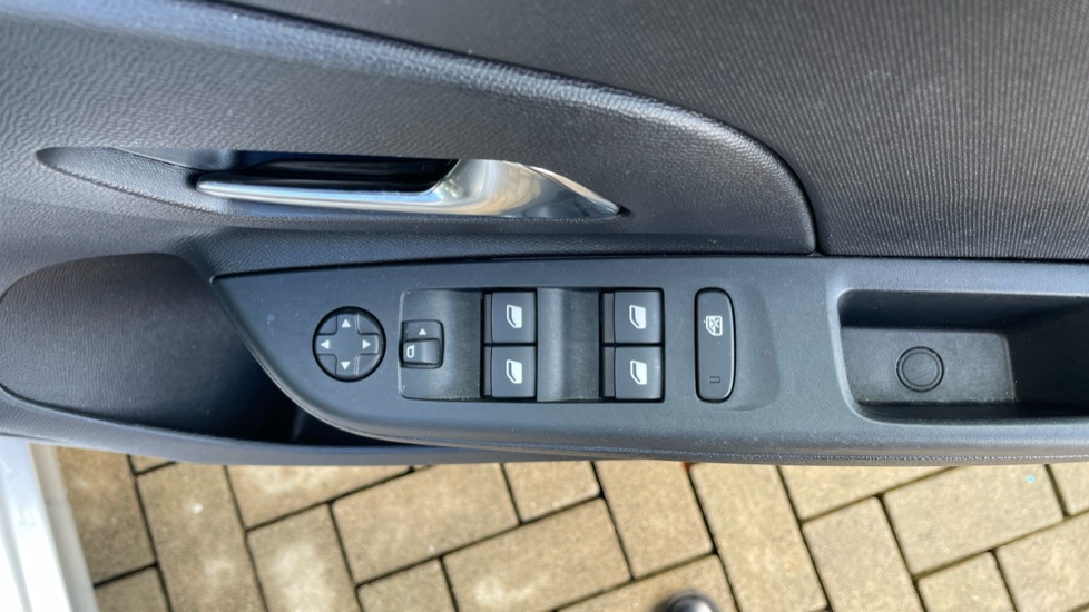Vauxhall Corsa 1.2 Design 5dr Petrol Hatchback - Image 21