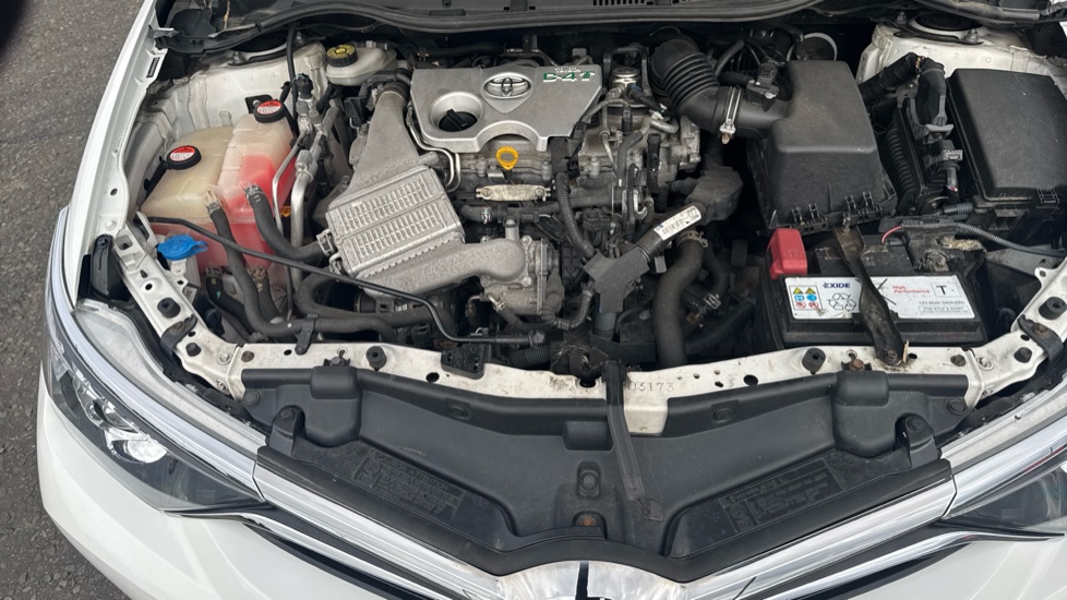 Toyota Auris 1.2T Icon 5dr Petrol Estate - Image 8