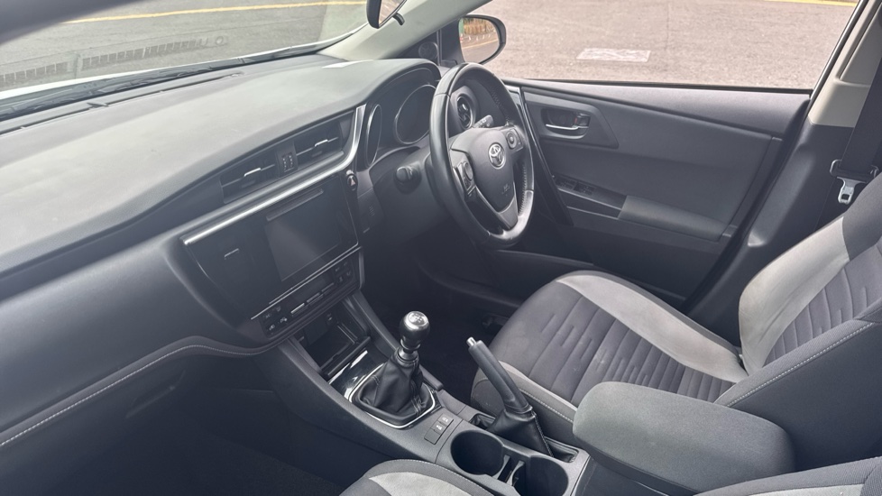Toyota Auris 1.2T Icon 5dr Petrol Estate - Image 9