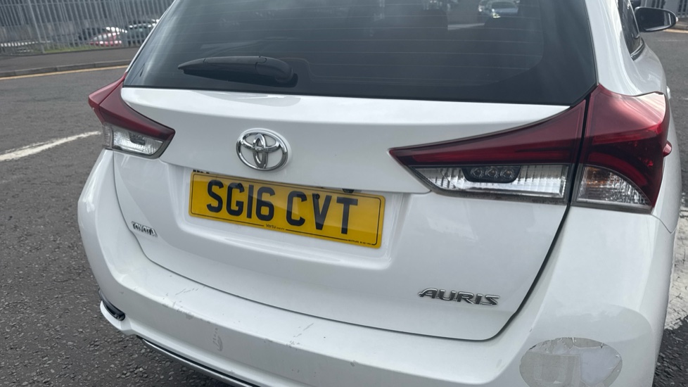 Toyota Auris 1.2T Icon 5dr Petrol Estate - Image 35