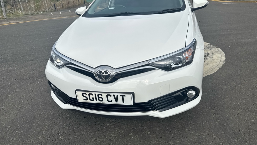 Toyota Auris 1.2T Icon 5dr Petrol Estate - Image 38