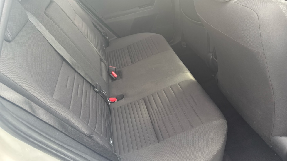 Toyota Auris 1.2T Icon 5dr Petrol Estate - Image 40