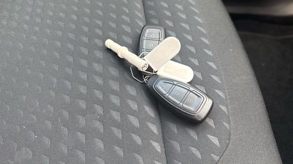 Ford Fiesta 1.0 EcoBoost Titanium 3dr Petrol Hatchback - Image 20