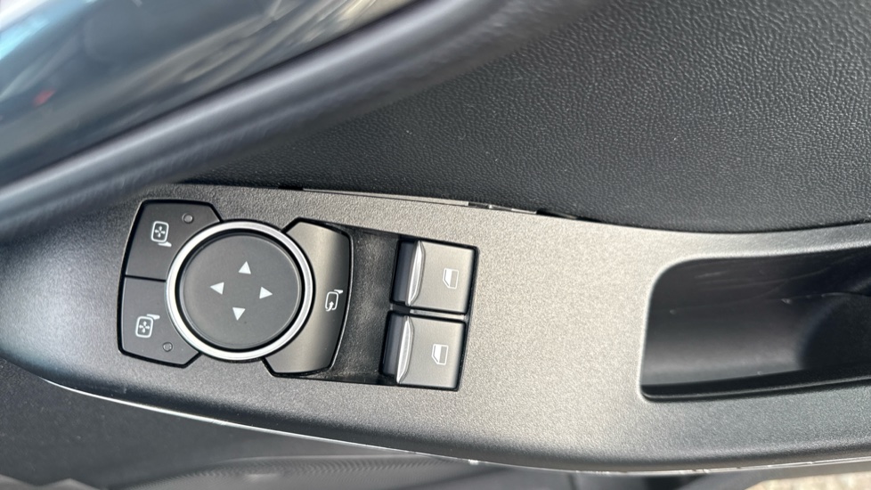 Ford Fiesta 1.0 EcoBoost Titanium 3dr Petrol Hatchback - Image 21