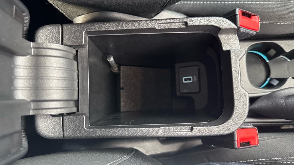Ford Fiesta 1.0 EcoBoost Titanium 3dr Petrol Hatchback - Image 43