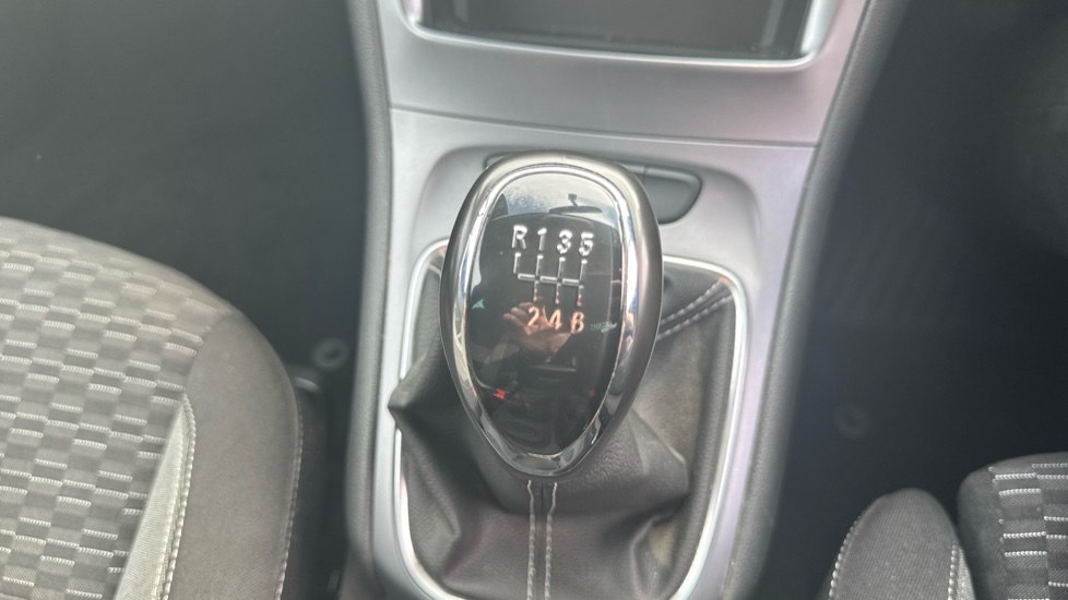 Vauxhall Astra 1.5 Turbo D 105 Business Edition Nav 5dr Diesel Hatchback - Image 26