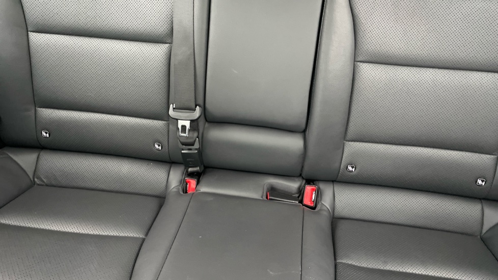 Hyundai IONIQ 1.6 GDi Hybrid Premium SE 5dr DCT Hybrid Hatchback - Image 17