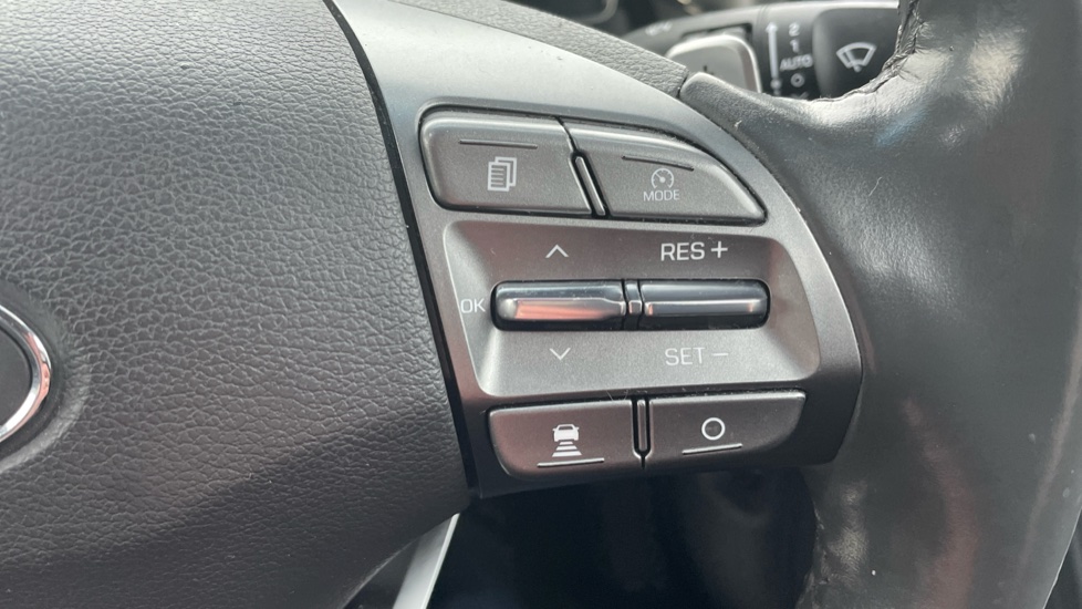 Hyundai IONIQ 1.6 GDi Hybrid Premium SE 5dr DCT Hybrid Hatchback - Image 29