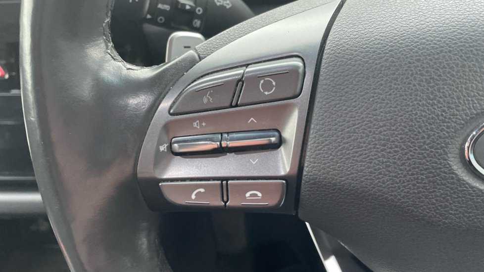 Hyundai IONIQ 1.6 GDi Hybrid Premium SE 5dr DCT Hybrid Hatchback - Image 30