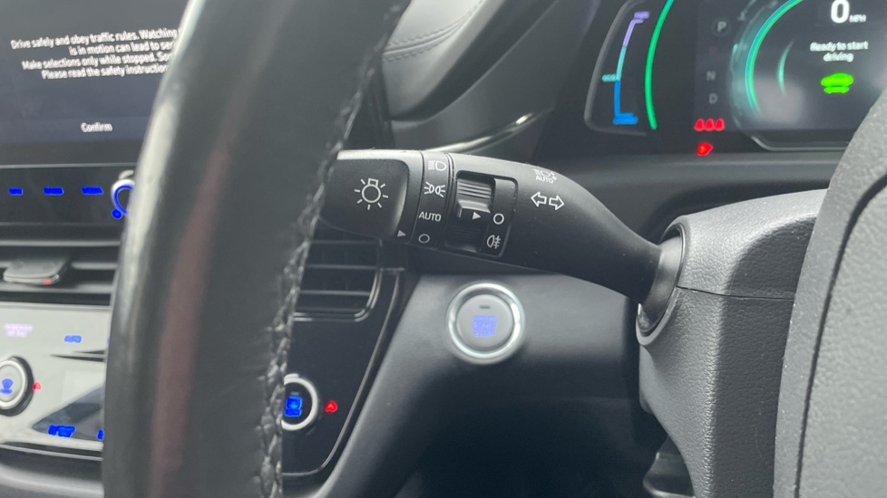 Hyundai IONIQ 1.6 GDi Hybrid Premium SE 5dr DCT Hybrid Hatchback - Image 32