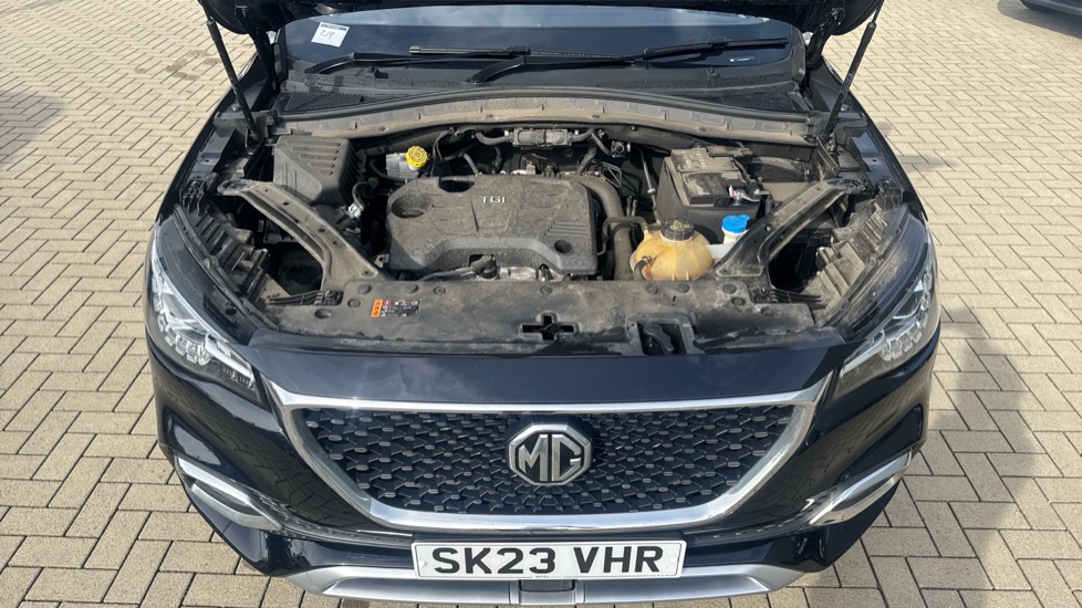 MG HS 1.5 T-GDI Exclusive 5dr DCT Petrol Hatchback - Image 8