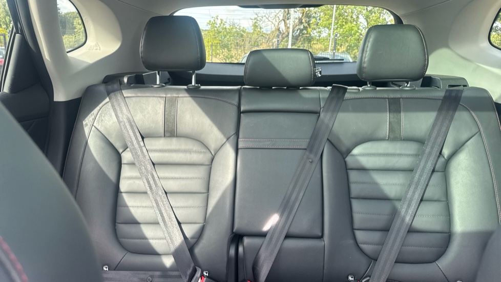 MG HS 1.5 T-GDI Exclusive 5dr DCT Petrol Hatchback - Image 15