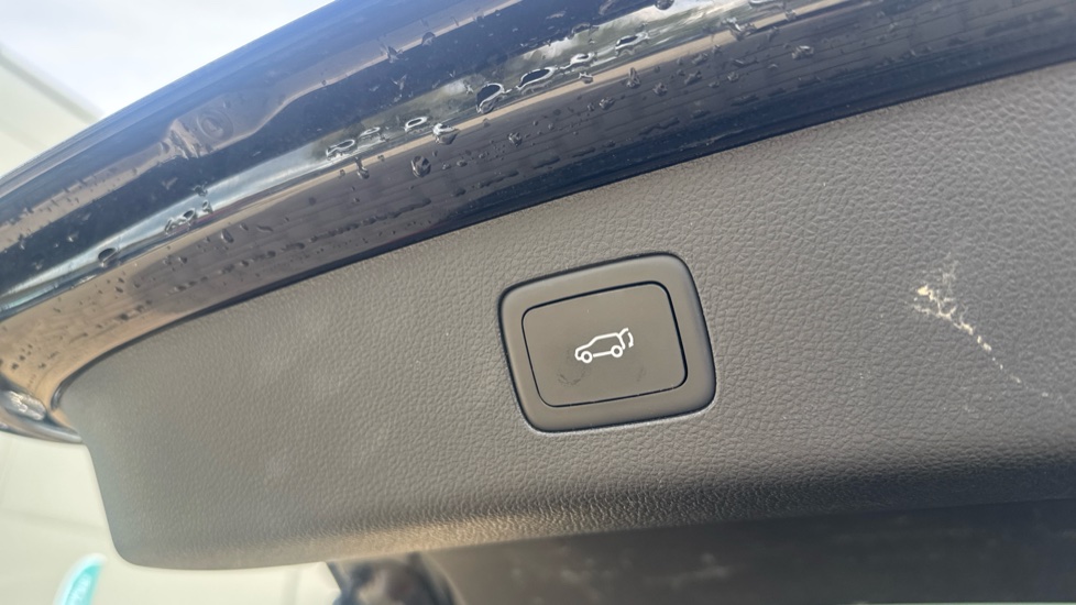 MG HS 1.5 T-GDI Exclusive 5dr DCT Petrol Hatchback - Image 21