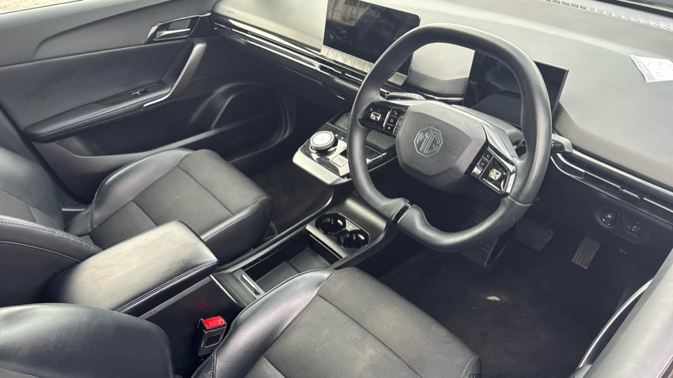 MG MG4 150kW Trophy EV Long Range 64kWh 5dr Auto Electric Hatchback - Image 11