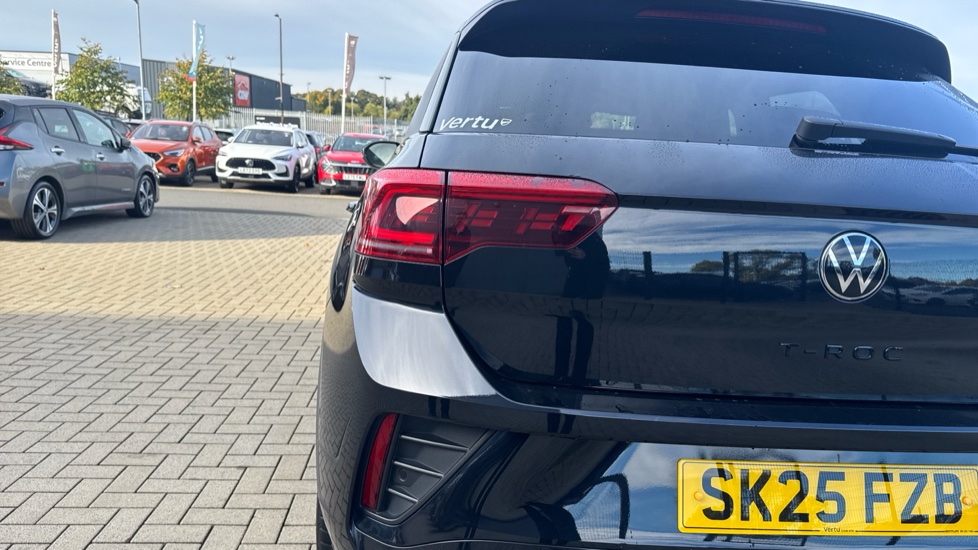 Volkswagen T-Roc 1.5 TSI Black Edition 5dr DSG Petrol Hatchback - Image 21