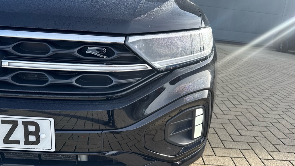 Volkswagen T-Roc 1.5 TSI Black Edition 5dr DSG Petrol Hatchback - Image 26