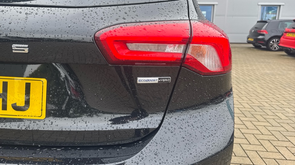 Ford Focus 1.0 EcoBoost Hybrid mHEV 125 Titanium Edition 5dr Petrol Hatchback - Image 22
