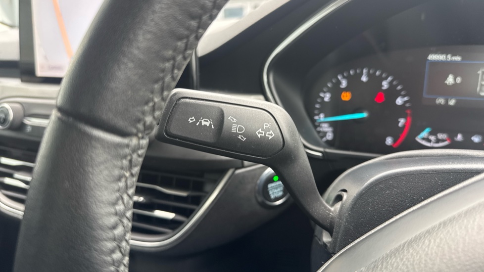 Ford Focus 1.0 EcoBoost Hybrid mHEV 125 Titanium Edition 5dr Petrol Hatchback - Image 34