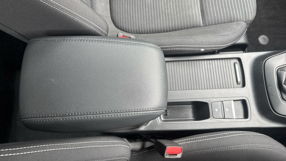 Ford Focus 1.0 EcoBoost Hybrid mHEV 125 Titanium Edition 5dr Petrol Hatchback - Image 45