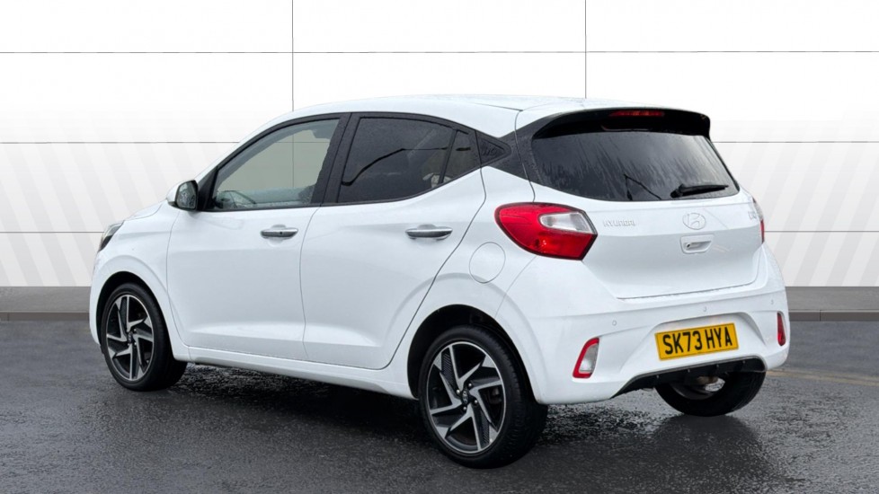 Hyundai i10 1.0 MPi Premium 5dr Petrol Hatchback - Image 2