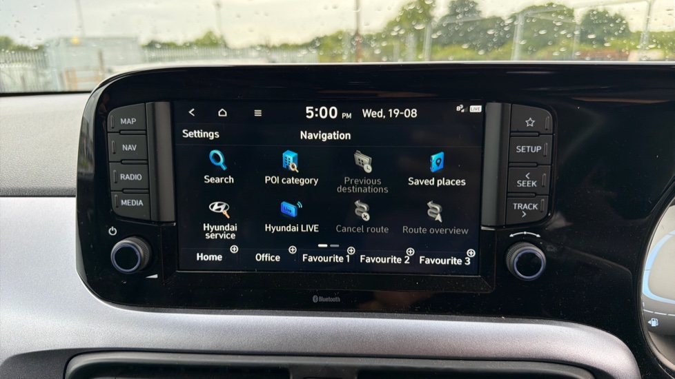 Hyundai i10 1.0 MPi Premium 5dr Petrol Hatchback - Image 23