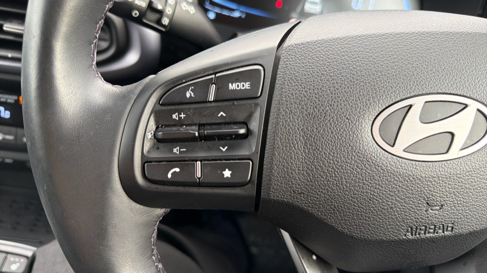 Hyundai i10 1.0 MPi Premium 5dr Petrol Hatchback - Image 39