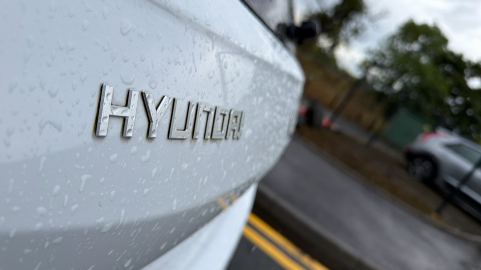 Hyundai i10 1.0 MPi Premium 5dr Petrol Hatchback - Image 58
