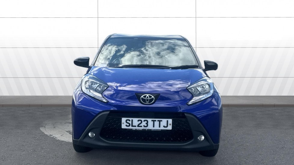 Toyota Aygo X 1.0 VVT-i Edge 5dr Petrol Hatchback - Image 3