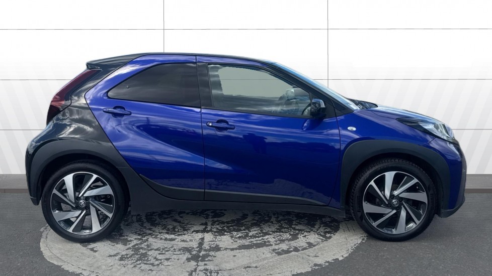 Toyota Aygo X 1.0 VVT-i Edge 5dr Petrol Hatchback - Image 5