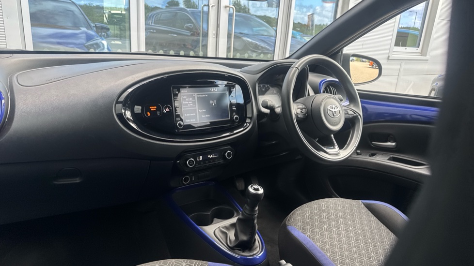 Toyota Aygo X 1.0 VVT-i Edge 5dr Petrol Hatchback - Image 9