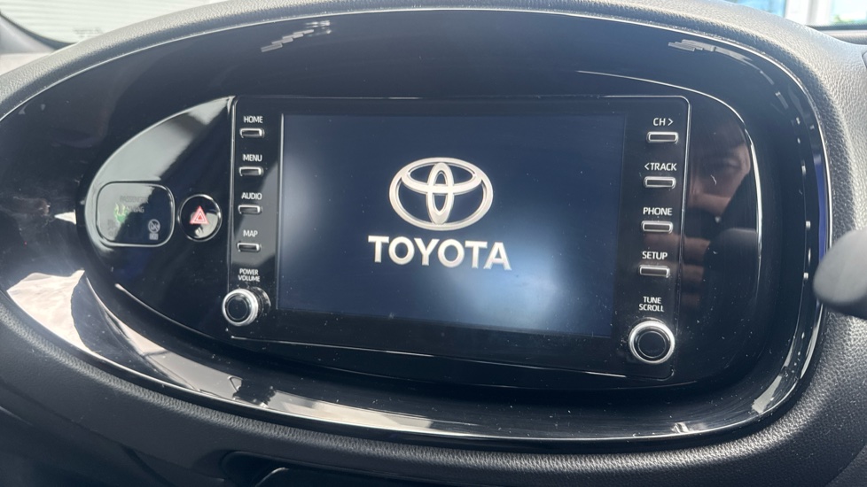 Toyota Aygo X 1.0 VVT-i Edge 5dr Petrol Hatchback - Image 12