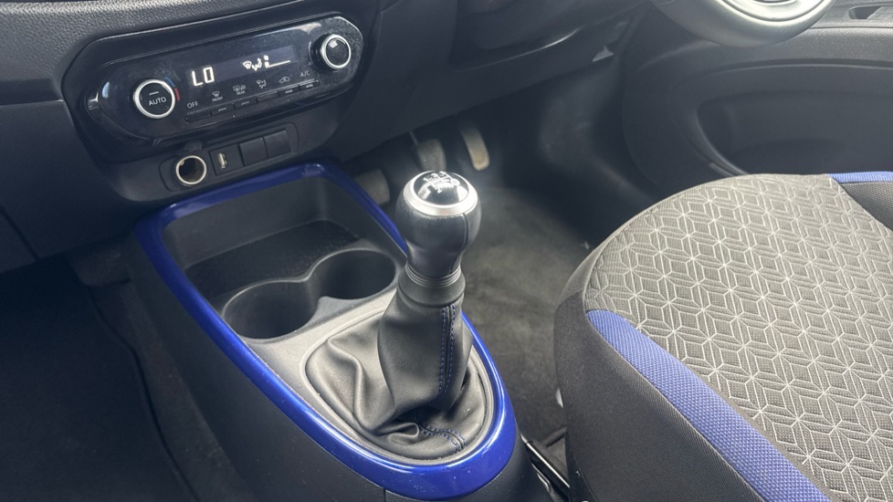 Toyota Aygo X 1.0 VVT-i Edge 5dr Petrol Hatchback - Image 13