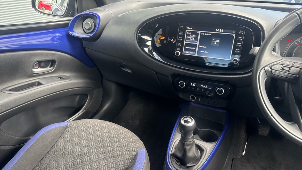 Toyota Aygo X 1.0 VVT-i Edge 5dr Petrol Hatchback - Image 14