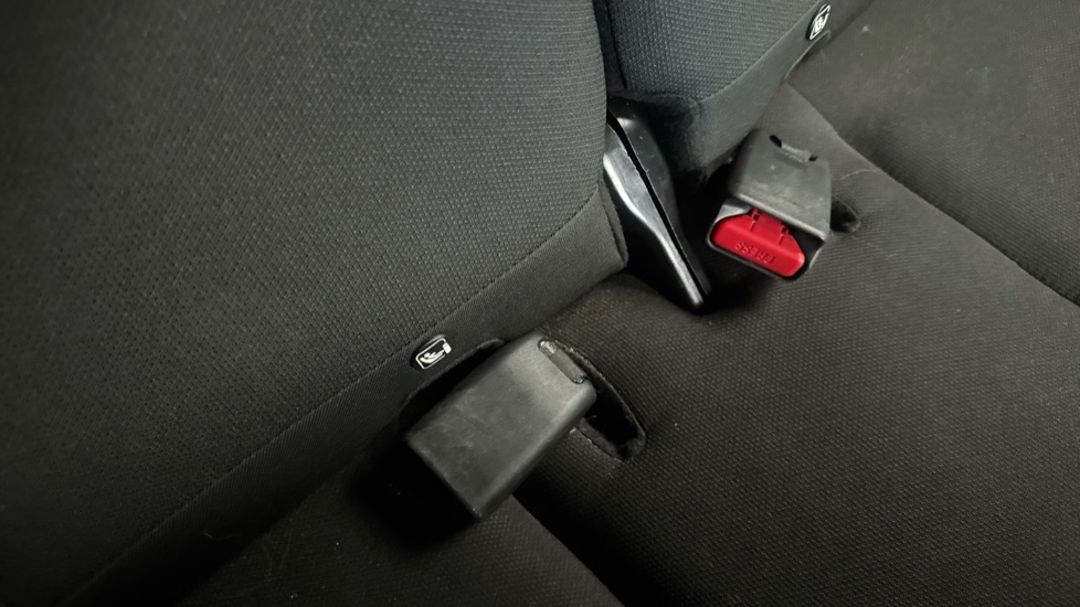 Toyota Aygo X 1.0 VVT-i Edge 5dr Petrol Hatchback - Image 17