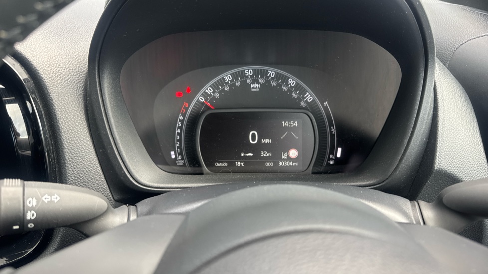 Toyota Aygo X 1.0 VVT-i Edge 5dr Petrol Hatchback - Image 18