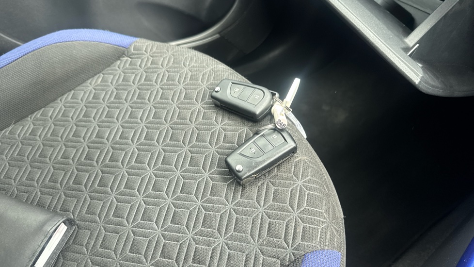 Toyota Aygo X 1.0 VVT-i Edge 5dr Petrol Hatchback - Image 20
