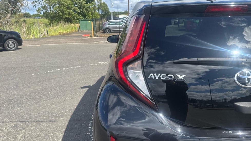 Toyota Aygo X 1.0 VVT-i Edge 5dr Petrol Hatchback - Image 21