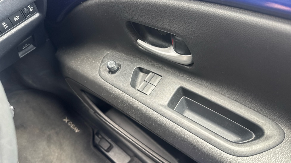 Toyota Aygo X 1.0 VVT-i Edge 5dr Petrol Hatchback - Image 33