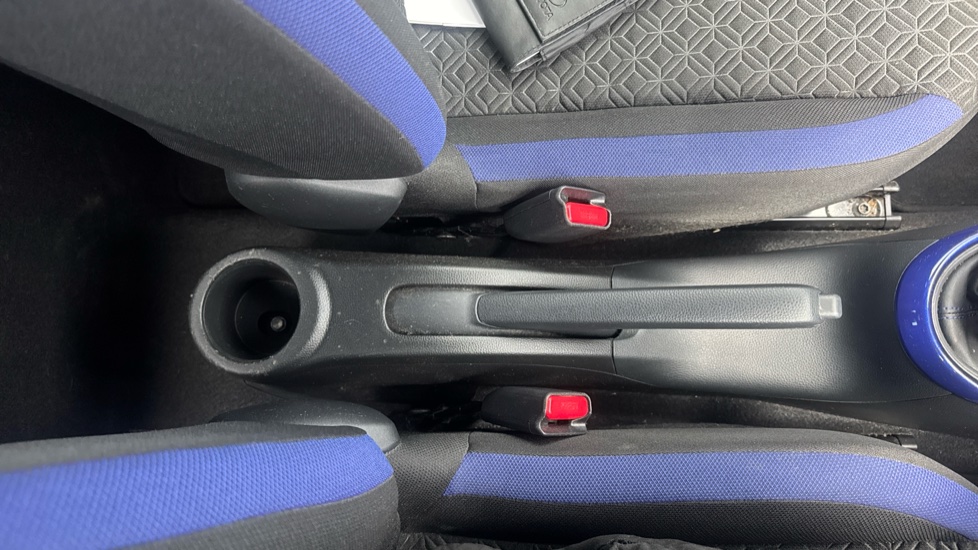 Toyota Aygo X 1.0 VVT-i Edge 5dr Petrol Hatchback - Image 36