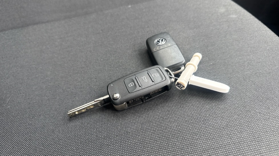 Volkswagen Up 1.0 65PS Up 5dr Petrol Hatchback - Image 20