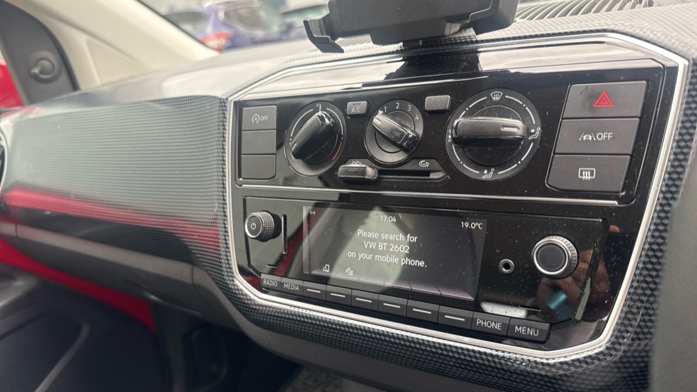 Volkswagen Up 1.0 65PS Up 5dr Petrol Hatchback - Image 33