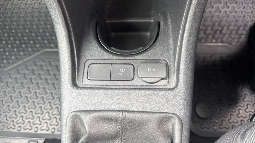 Volkswagen Up 1.0 65PS Up 5dr Petrol Hatchback - Image 36
