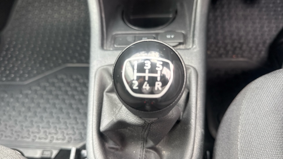 Volkswagen Up 1.0 65PS Up 5dr Petrol Hatchback - Image 37