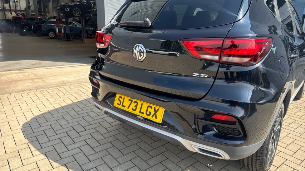 MG ZS 1.5 VTi-TECH Exclusive 5dr Petrol Hatchback - Image 22