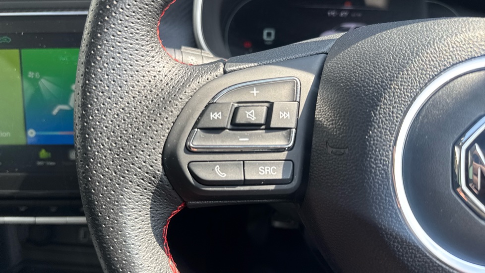 MG ZS 1.5 VTi-TECH Exclusive 5dr Petrol Hatchback - Image 31