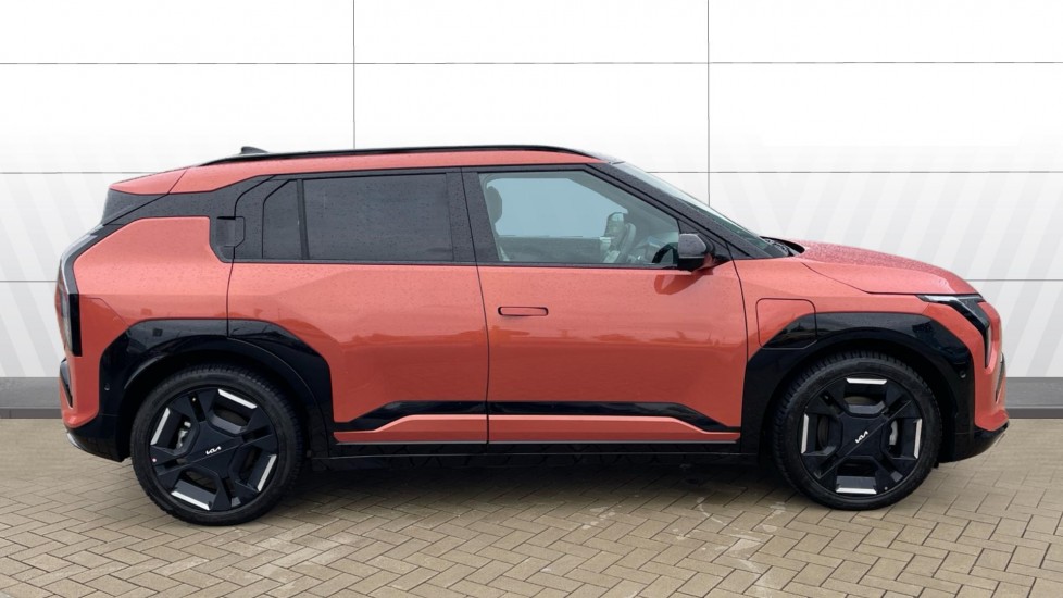 Kia EV3 150kW GT-Line S 81.4kWh 5dr Auto Electric Estate - Image 5
