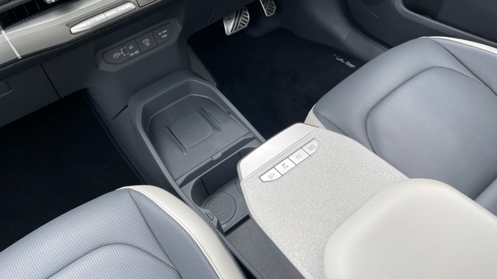 Kia EV3 150kW GT-Line S 81.4kWh 5dr Auto Electric Estate - Image 13
