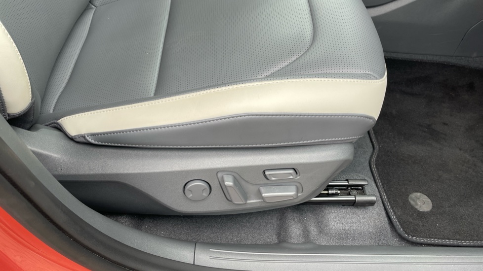 Kia EV3 150kW GT-Line S 81.4kWh 5dr Auto Electric Estate - Image 23