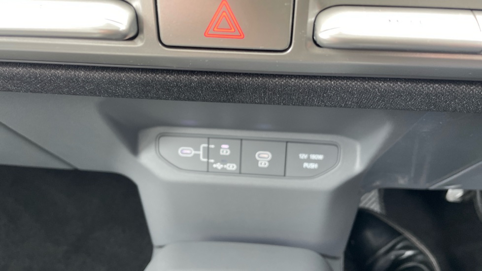 Kia EV3 150kW GT-Line S 81.4kWh 5dr Auto Electric Estate - Image 37
